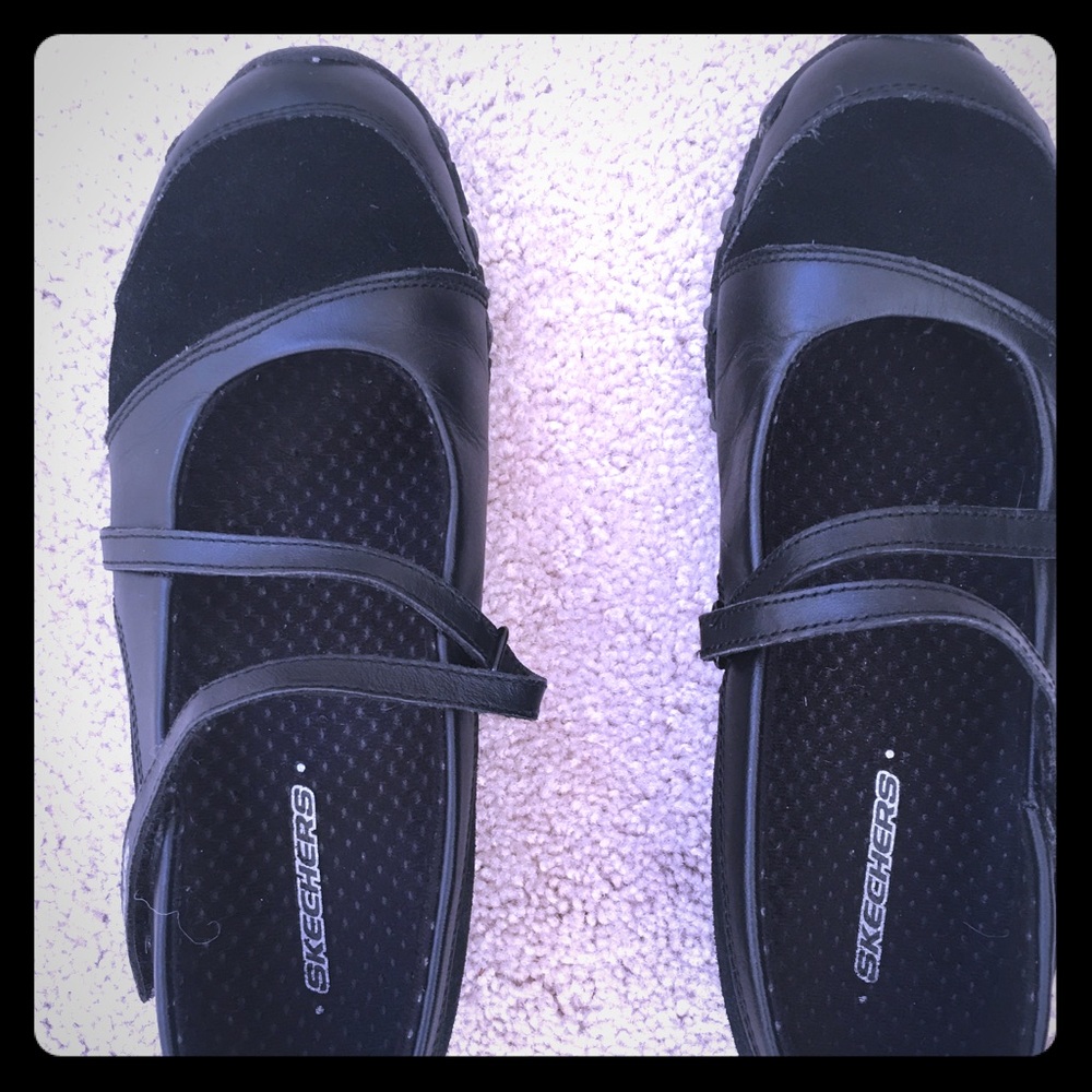 Sketchers shoes